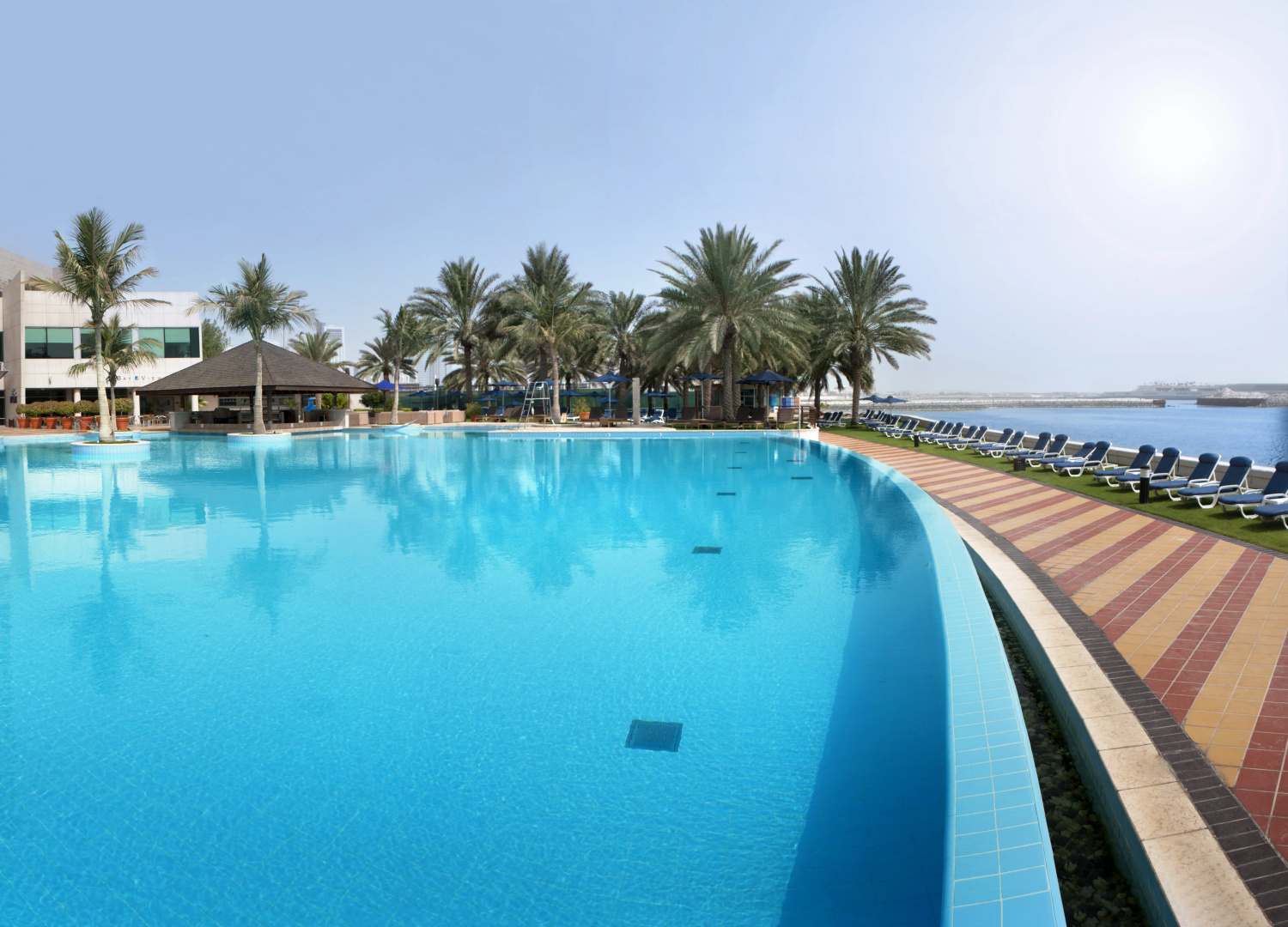 Foto - Beach Rotana Hotel