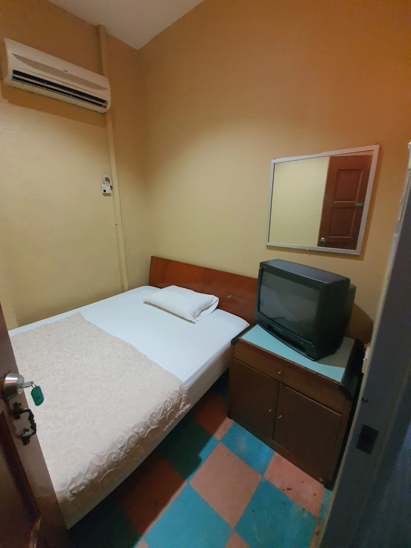 Photo - SPOT ON 90137 Casavilla Hotel Pudu