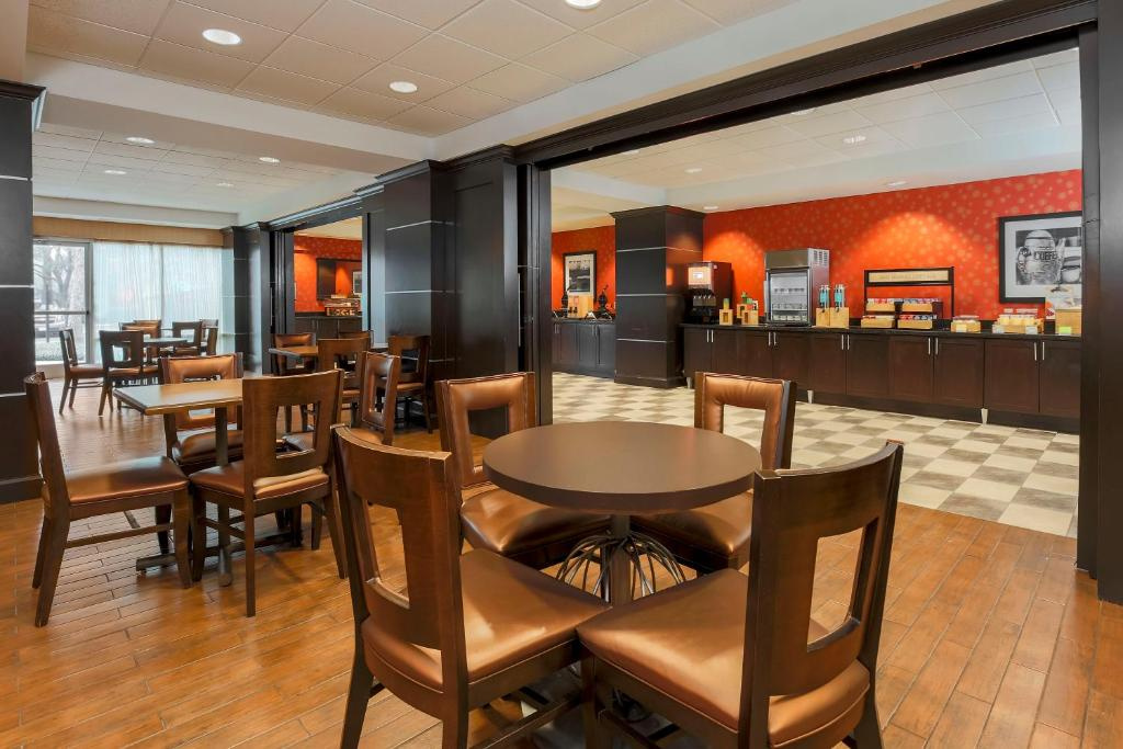 Photo - Hampton Inn Houston-Near The Galleria