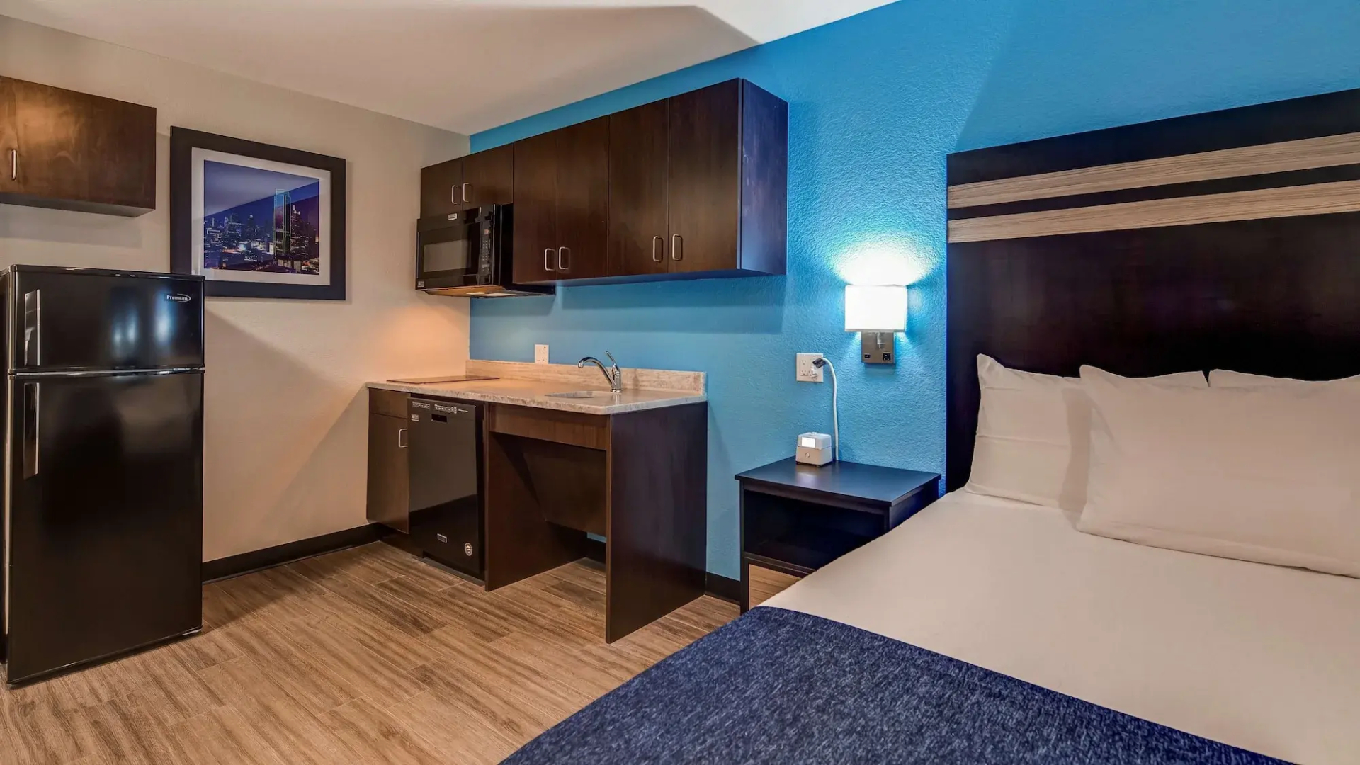 Photo - SureStay Plus Hotel by Best Western Humble