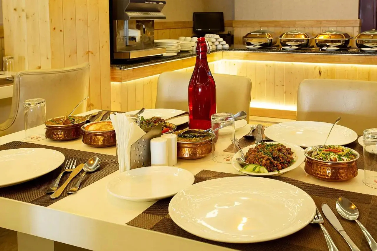 Photo - The Lohmod Premier On Delhi- Gurgaon Expressway Adj Aerocity -With Free Airport Pickup