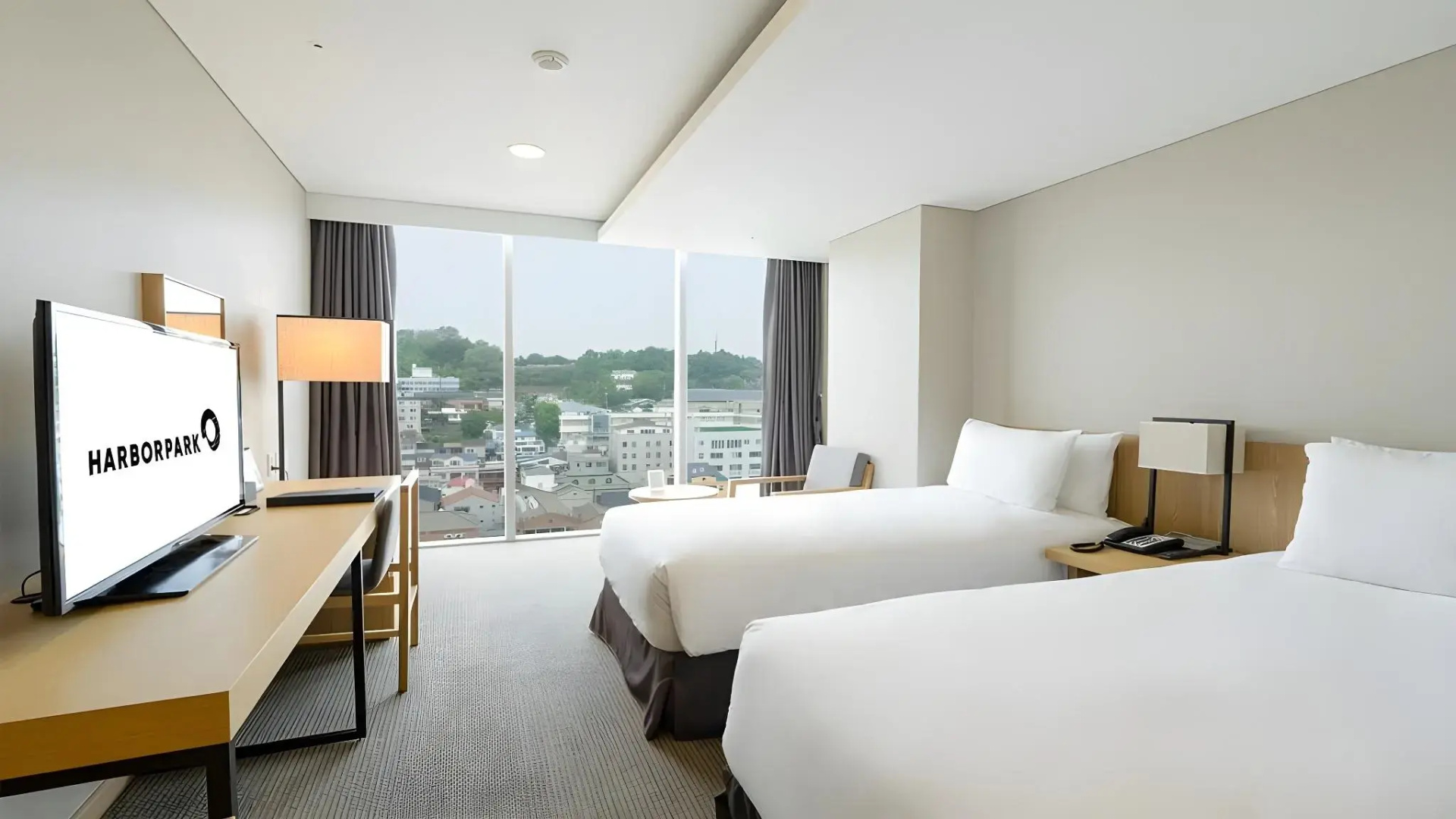 Photo - Harbor Park Hotel