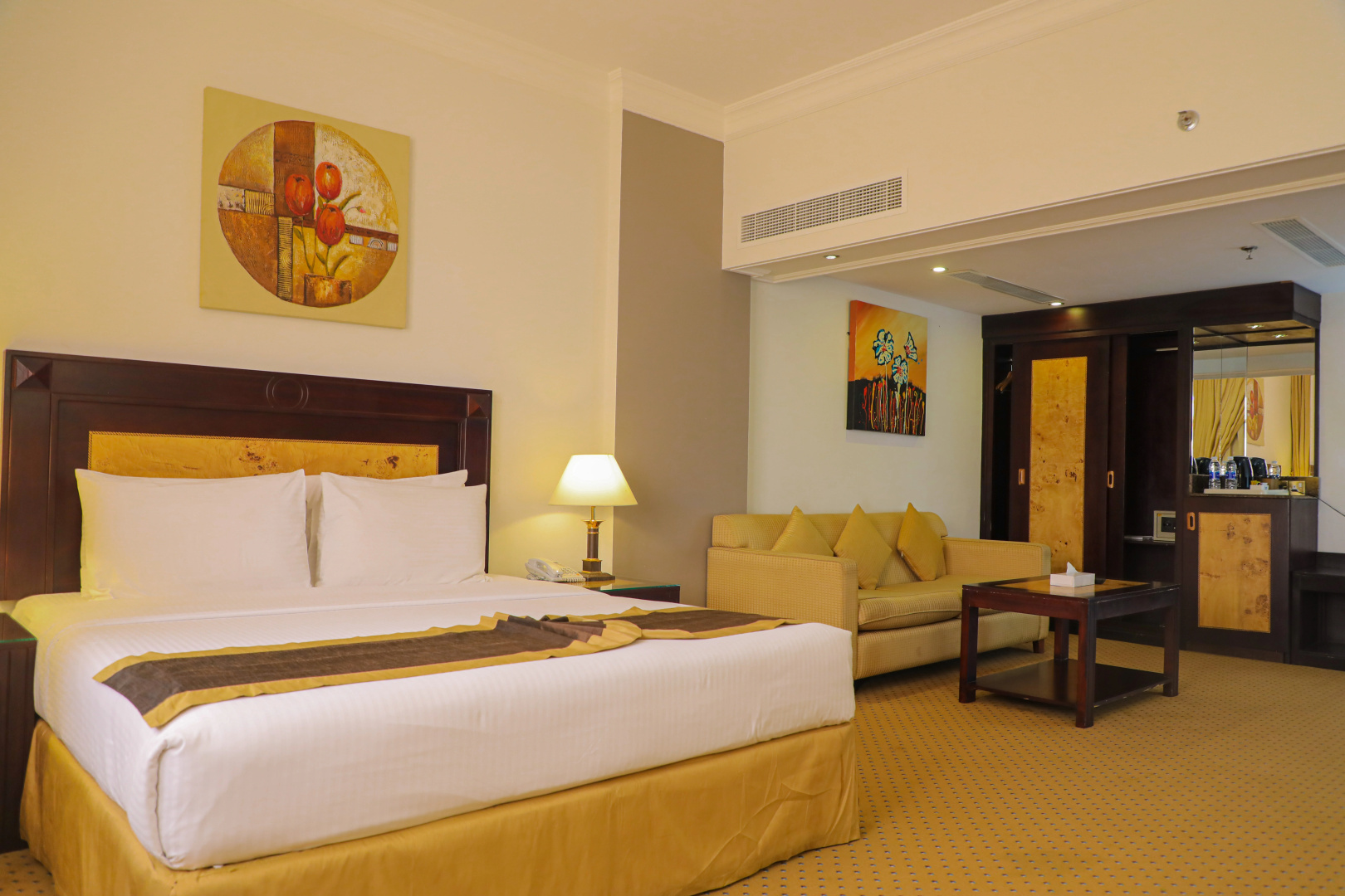 Photo - Caesar Hotel