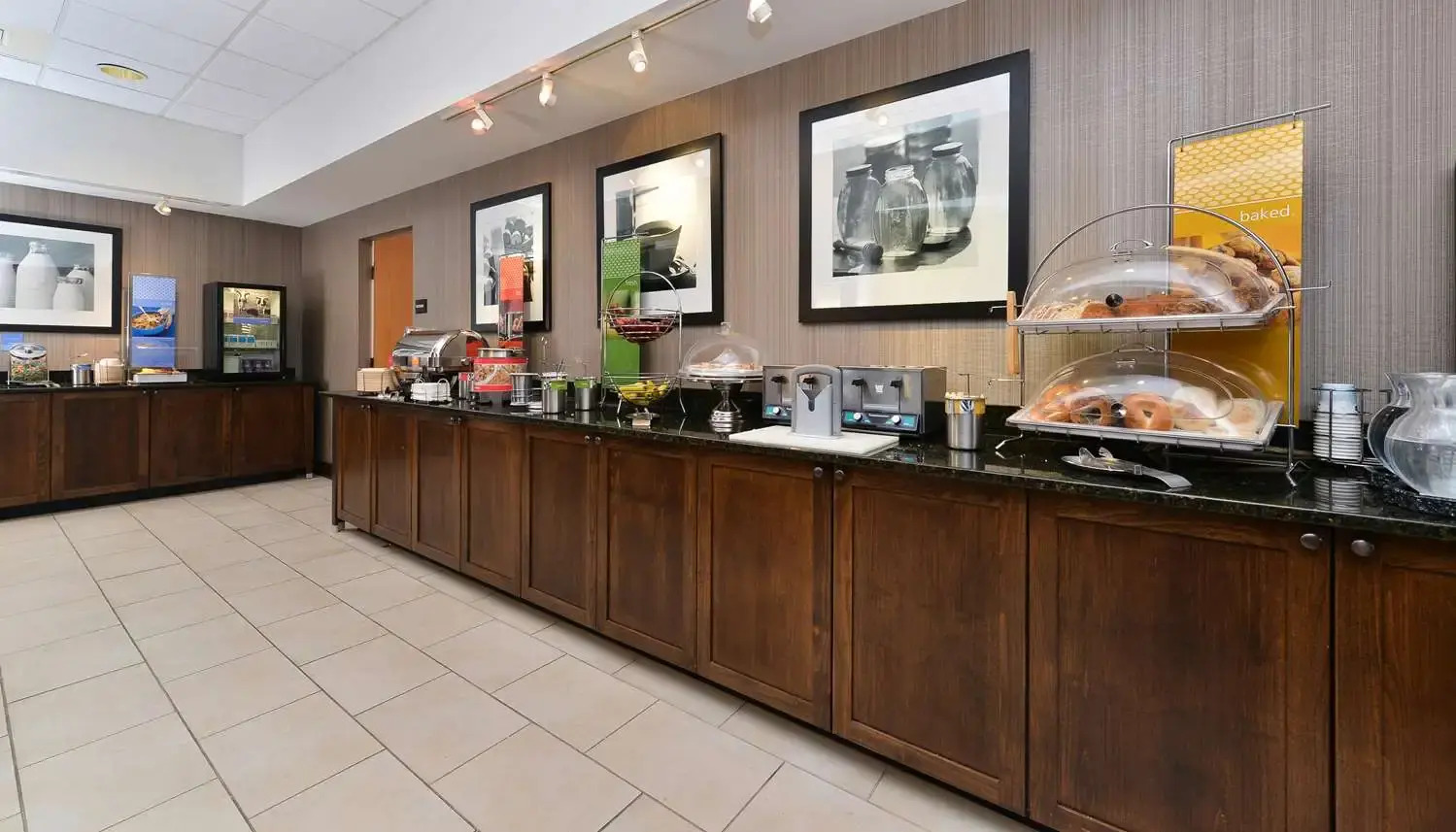 Photo - Hampton Inn Chicago-Carol Stream
