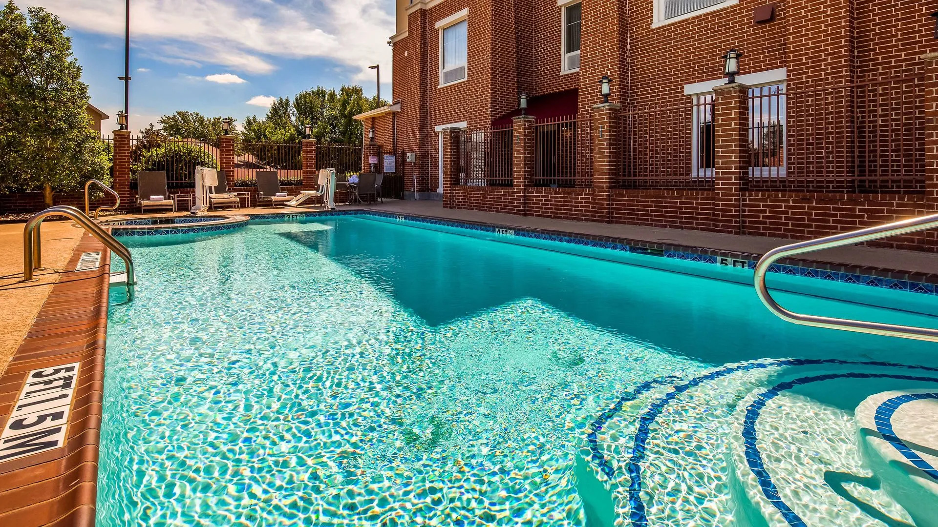 Photo - Best Western Plus Duncanville Dallas