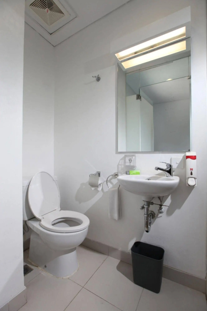 Photo - Whiz Hotel Cikini Jakarta