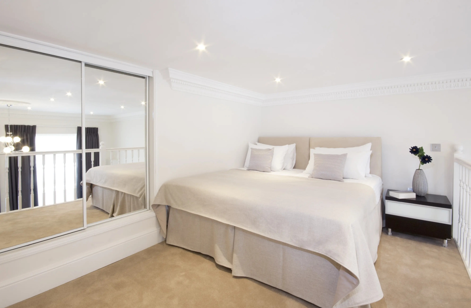 Foto - Queensgate Court Apartments