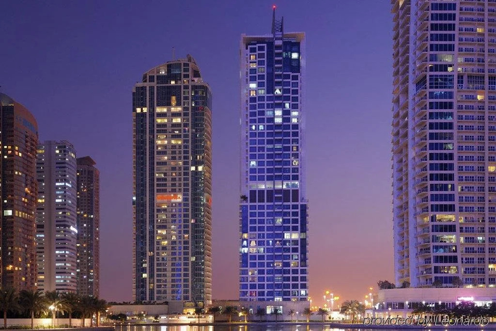 Photo - Mövenpick Hotel Jumeirah Lakes Towers Dubai