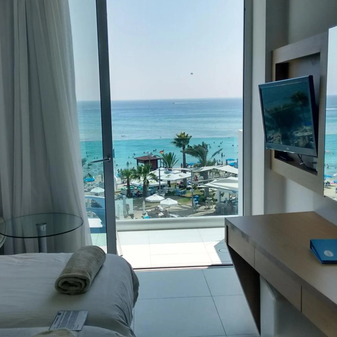 Photo - Vrissaki Beach Hotel