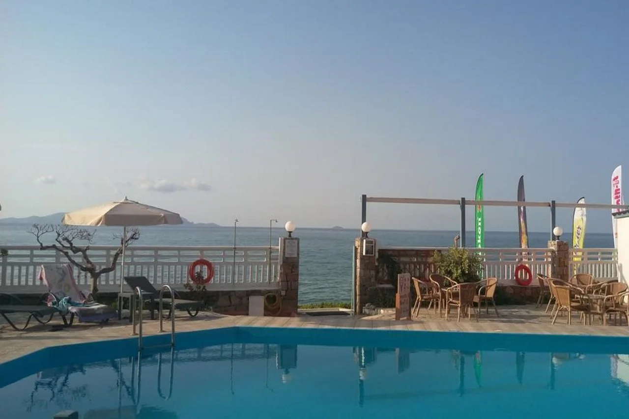 Photo - Sunset Beach Hotel