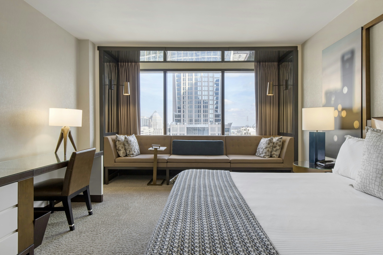 Photo - Omni Charlotte Hotel
