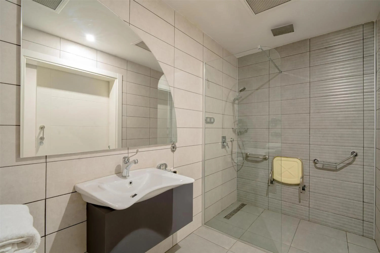 Photo - Best Western Izmir Hotel