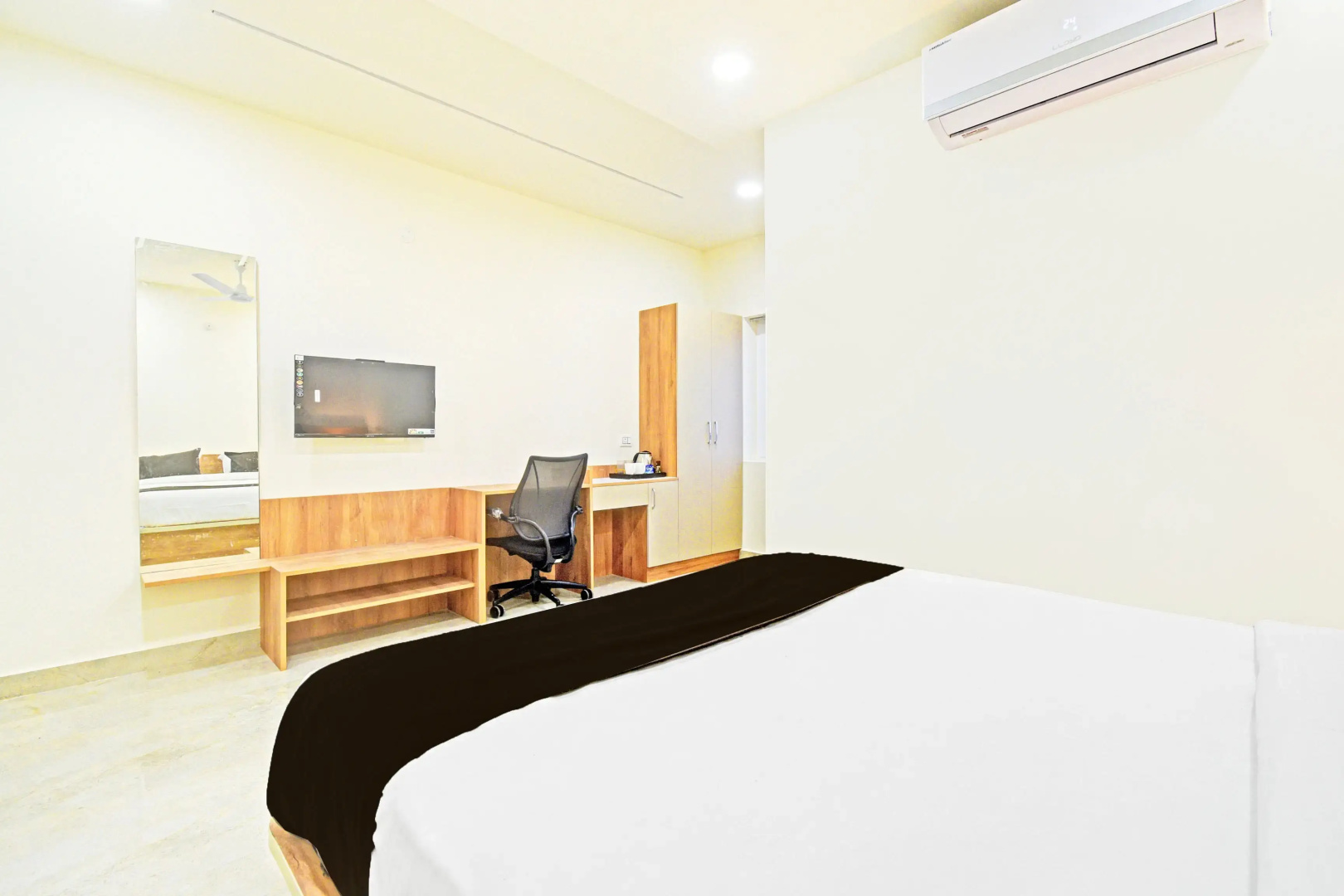 Foto - Super Townhouse Oak Kompally