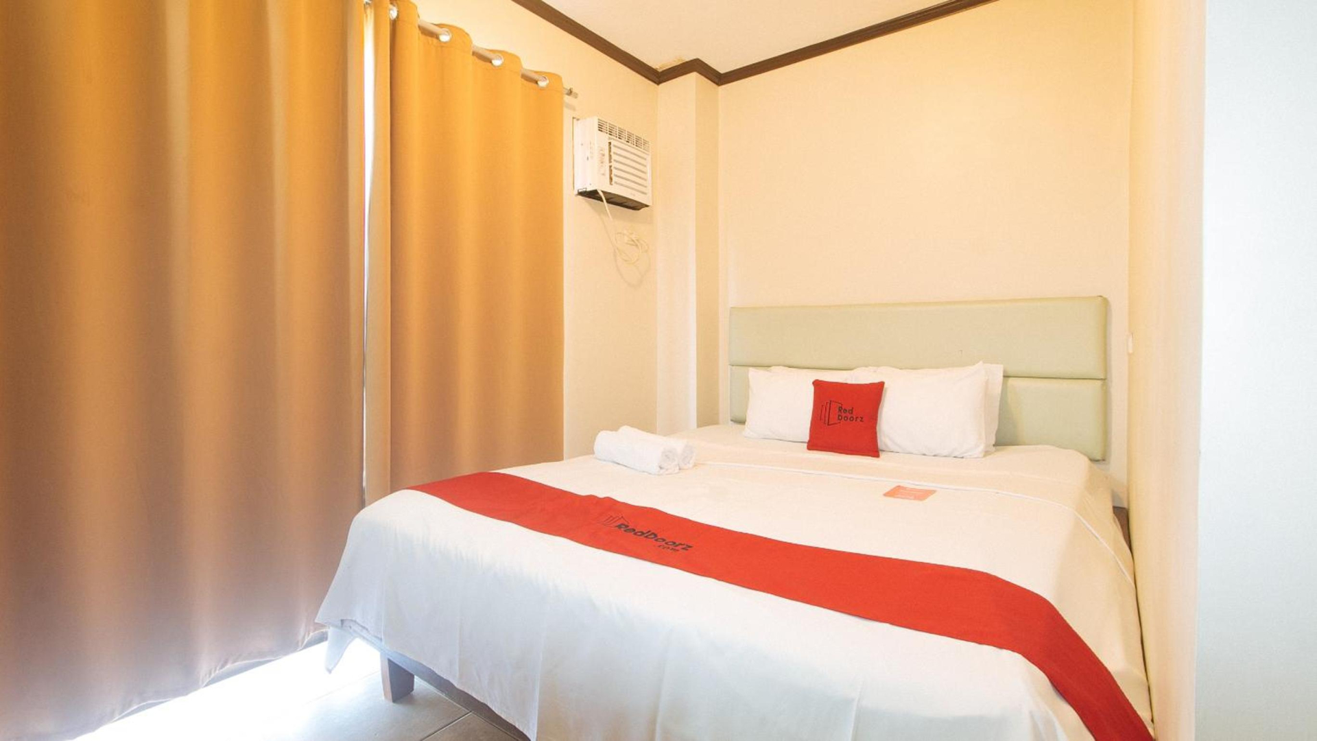 Foto - RedDoorz Plus New Era Budget Hotel Mabolo former RedDoorz near Landers Superstore Cebu City