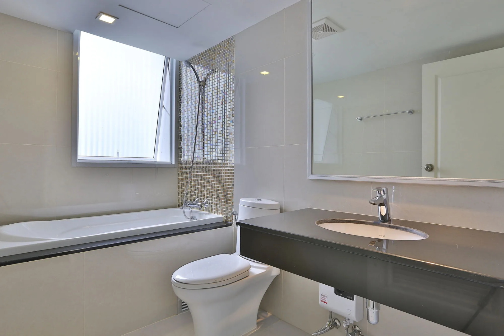 Photo - United Residence Ekamai Bangkok