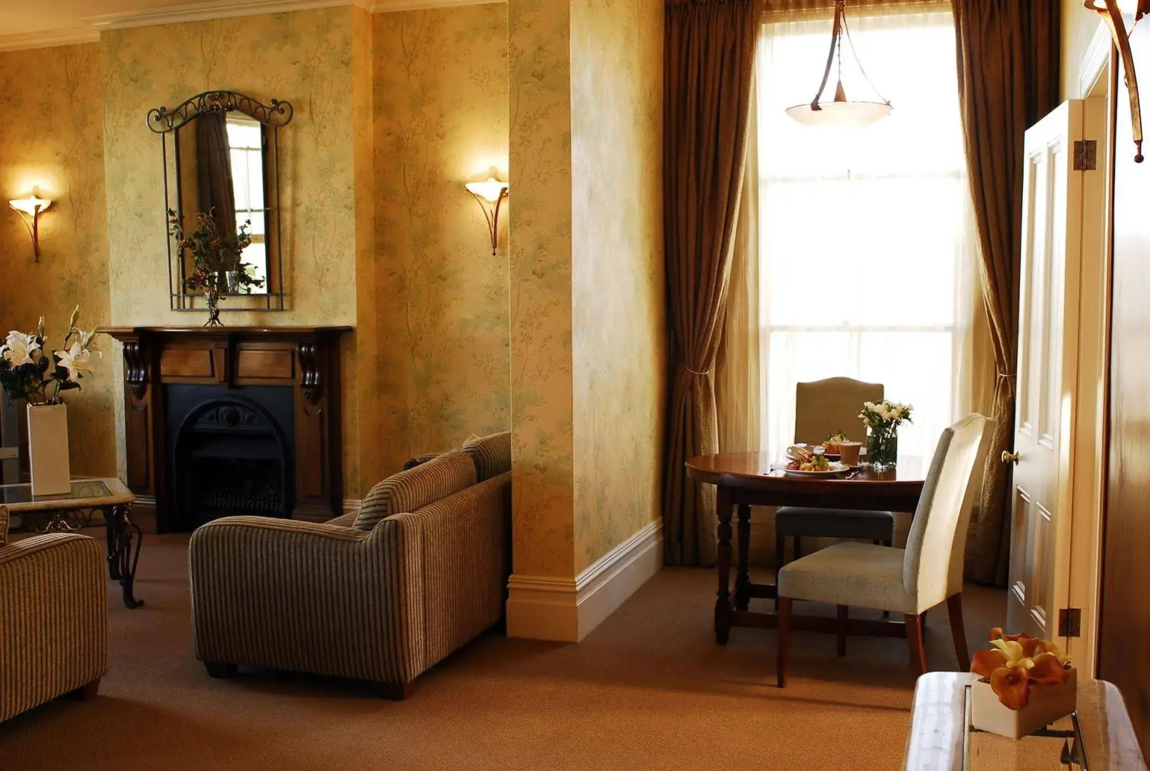 Photo - The Esplanade Hotel