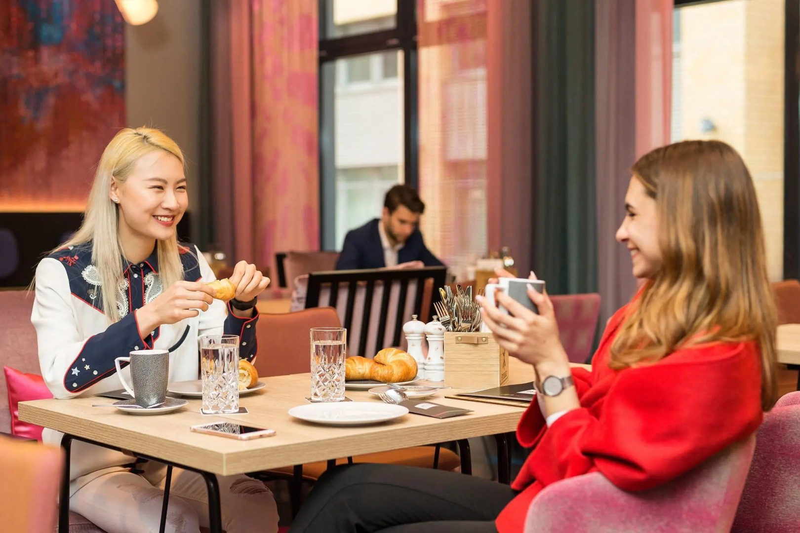 Photo - Holiday Inn - the niu, Fury Aschheim Messe by IHG