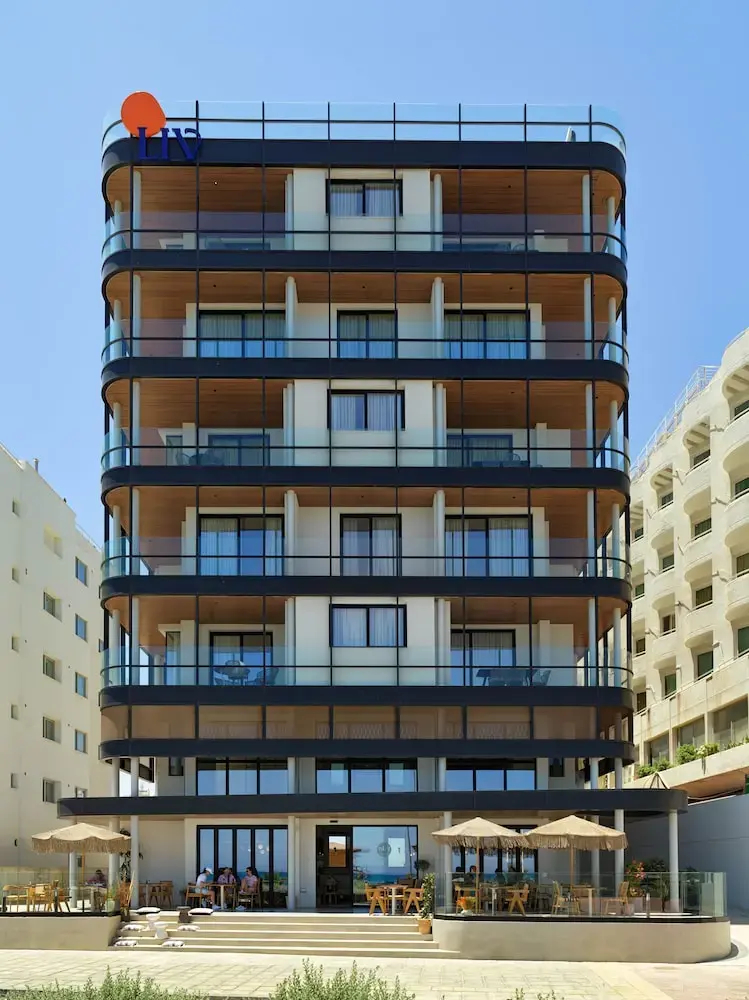 Photo - LIV Mackenzie Beach Suites Larnaca ADULTS ONLY