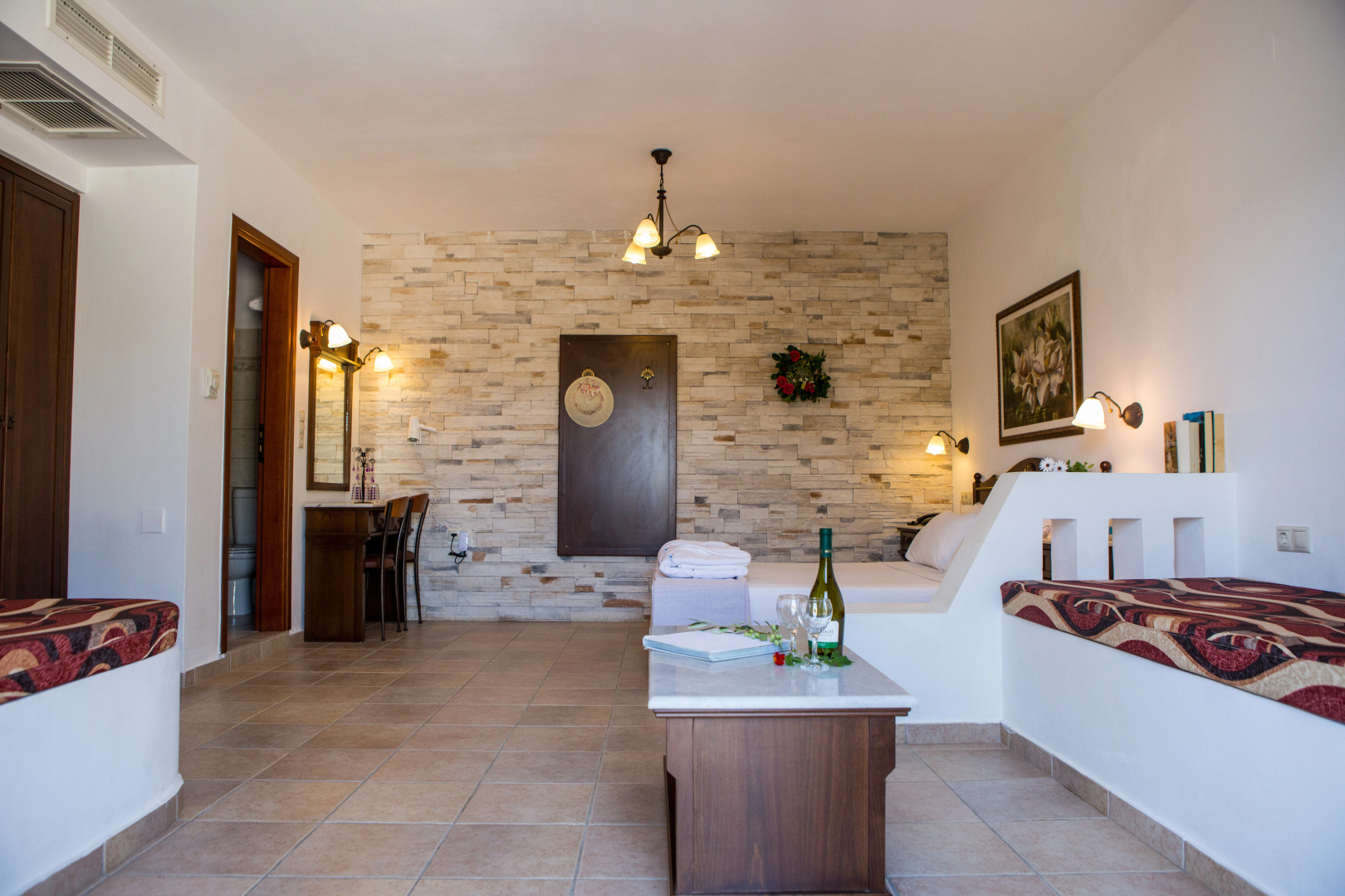 Photo - Plaza Beach Hotel