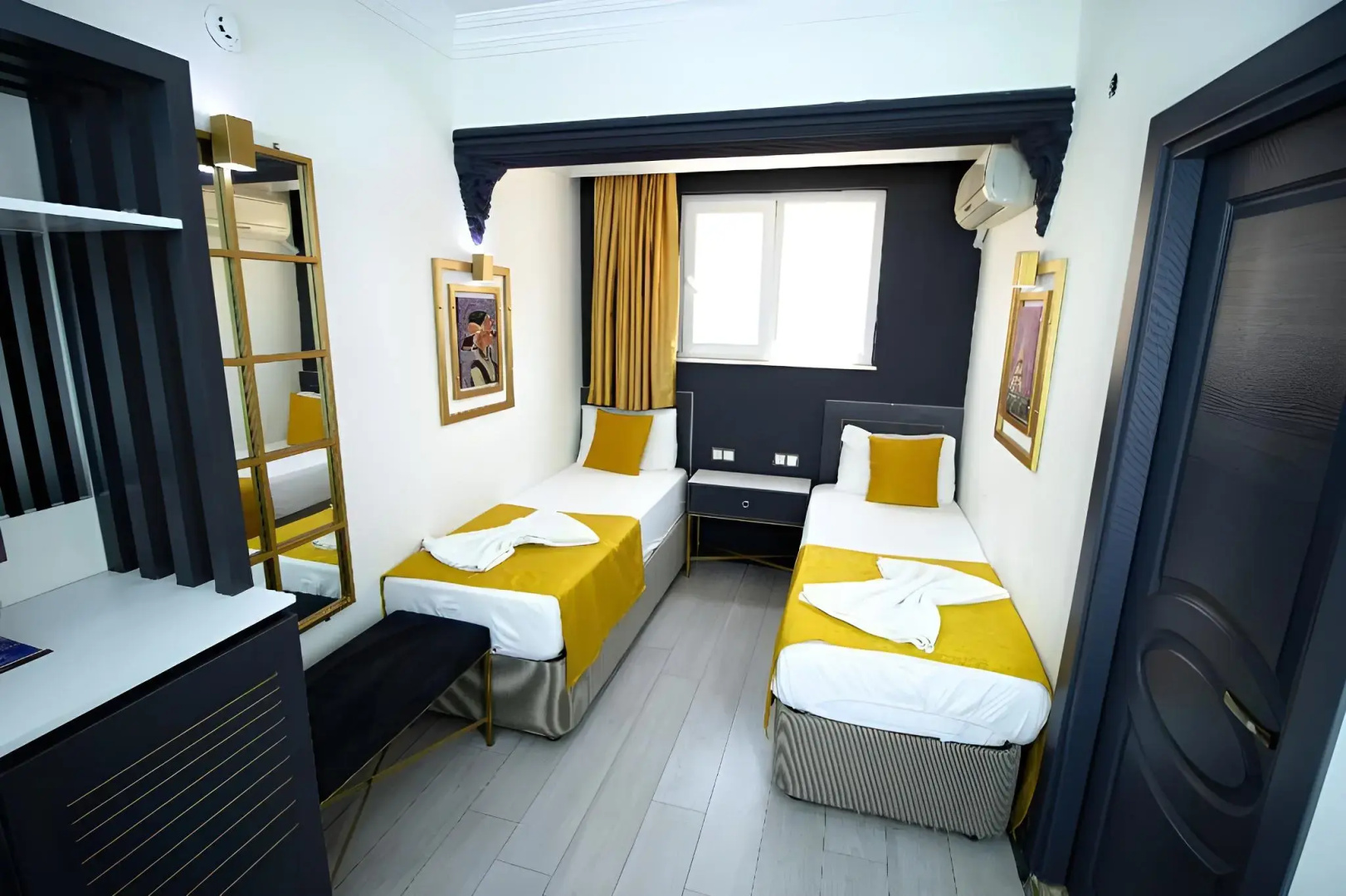 Photo - Exporoyal Hotel