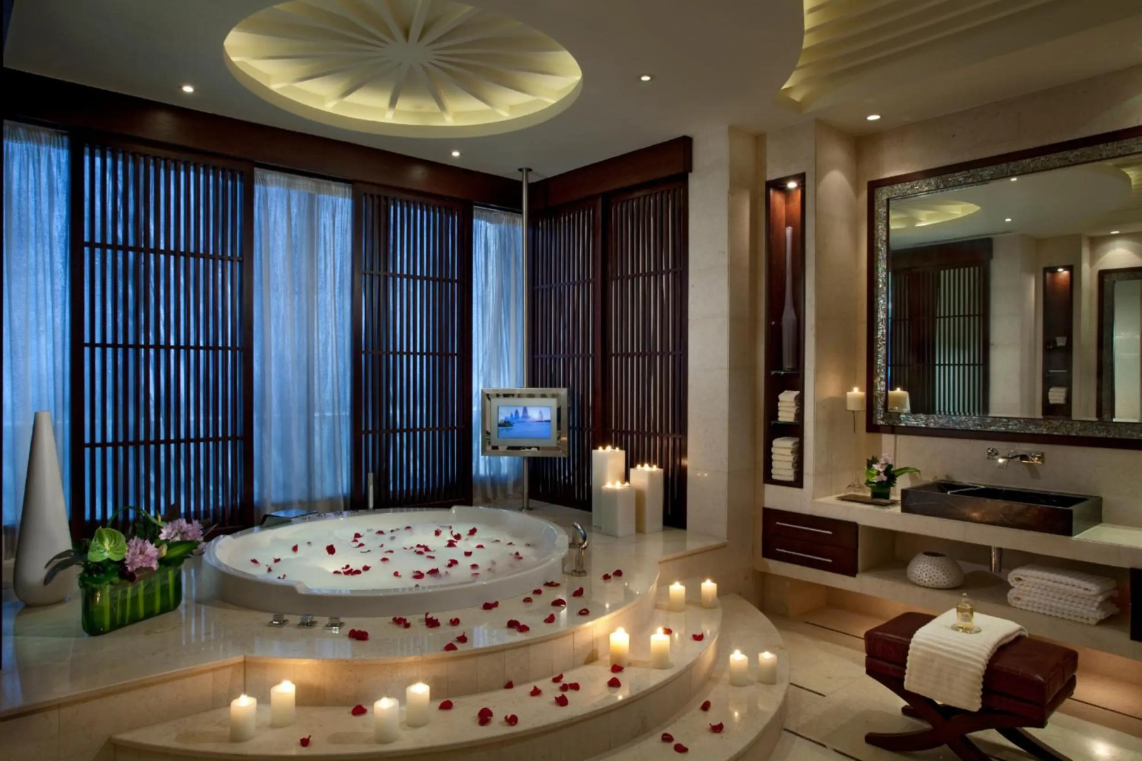 Photo - Raffles Dubai