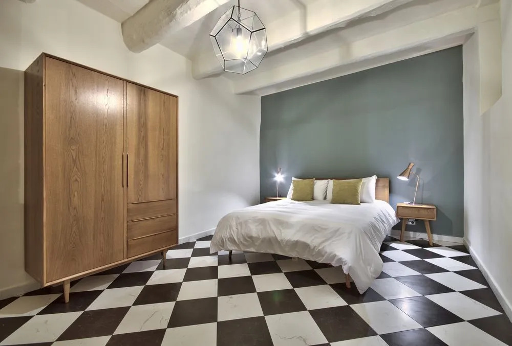 Photo - The House in Old Mint Street