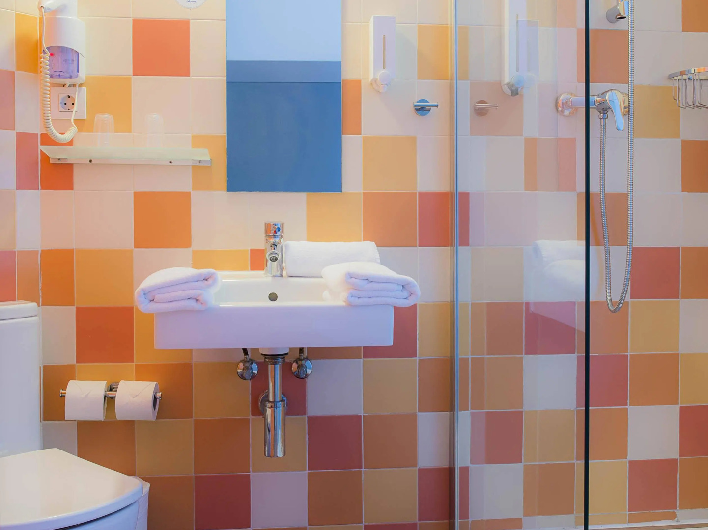 Photo - B&B HOTEL Barcelona Mollet