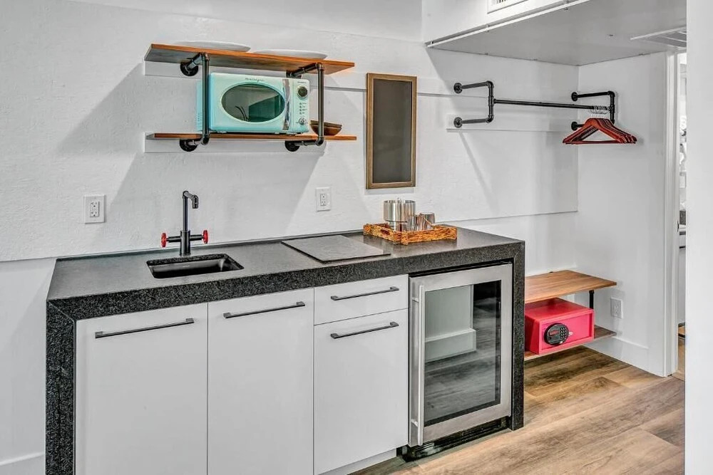 Photo - The Saint Hotel