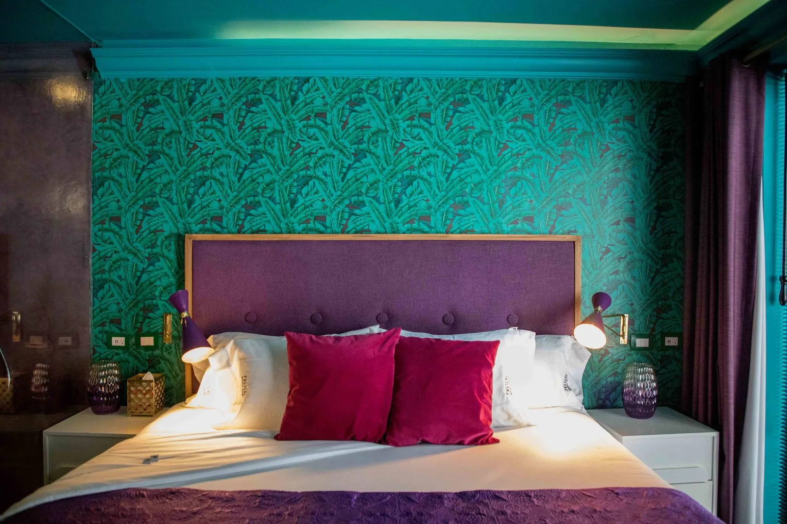 Photo - Pug Seal Polanco Anatole France