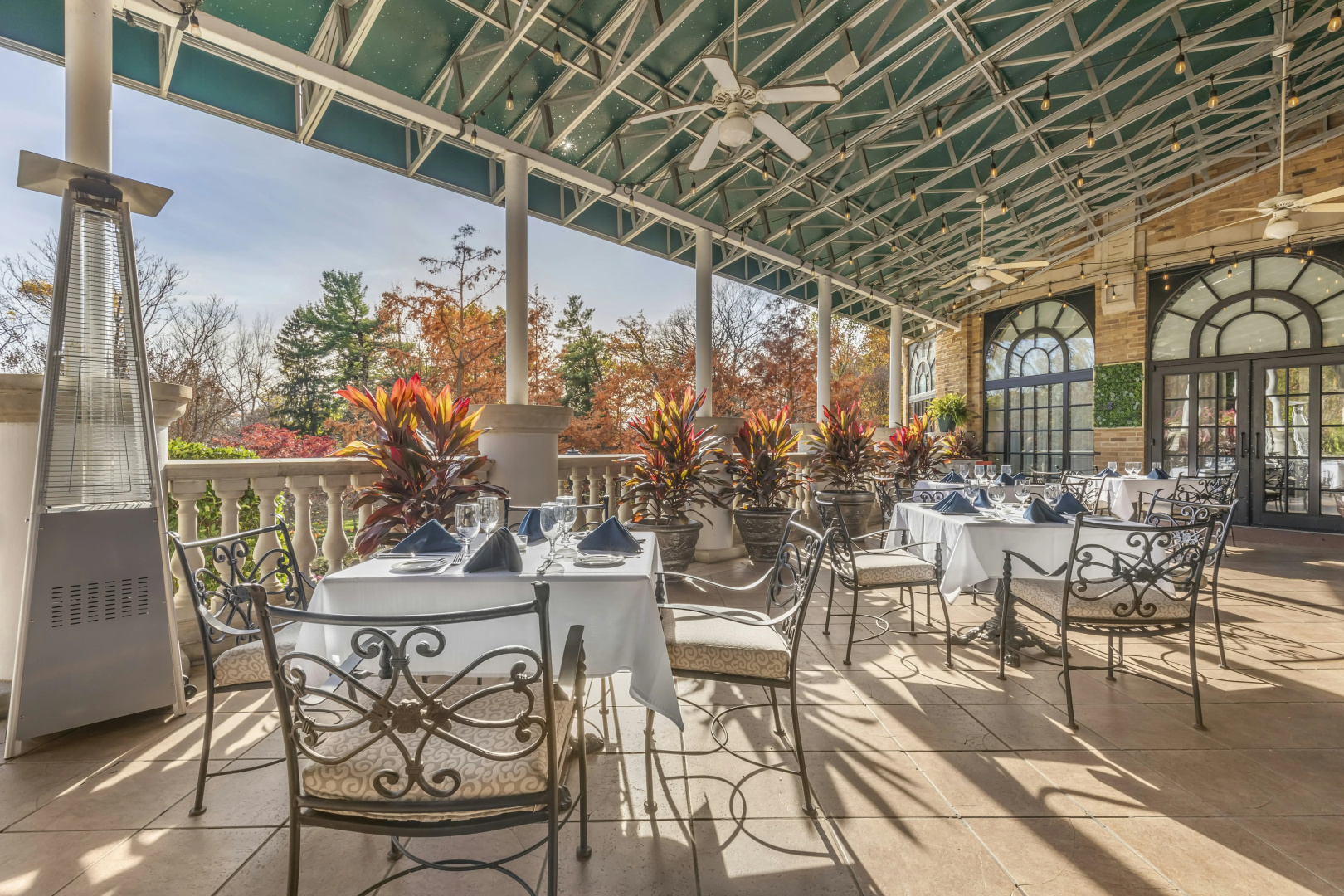 Photo - Omni Shoreham Hotel