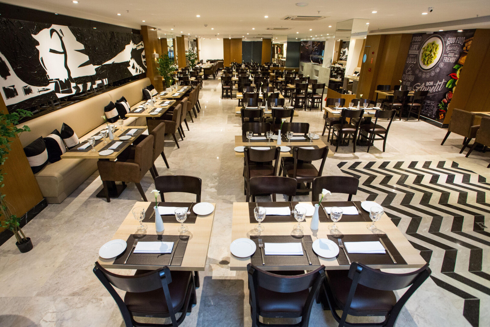 Photo - Royal Regency Palace Hotel