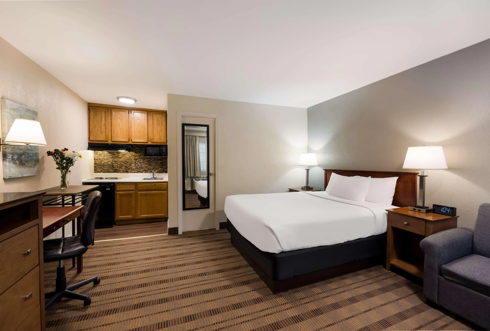 Photo - SureStay Plus by Best Western Woodbury Inn