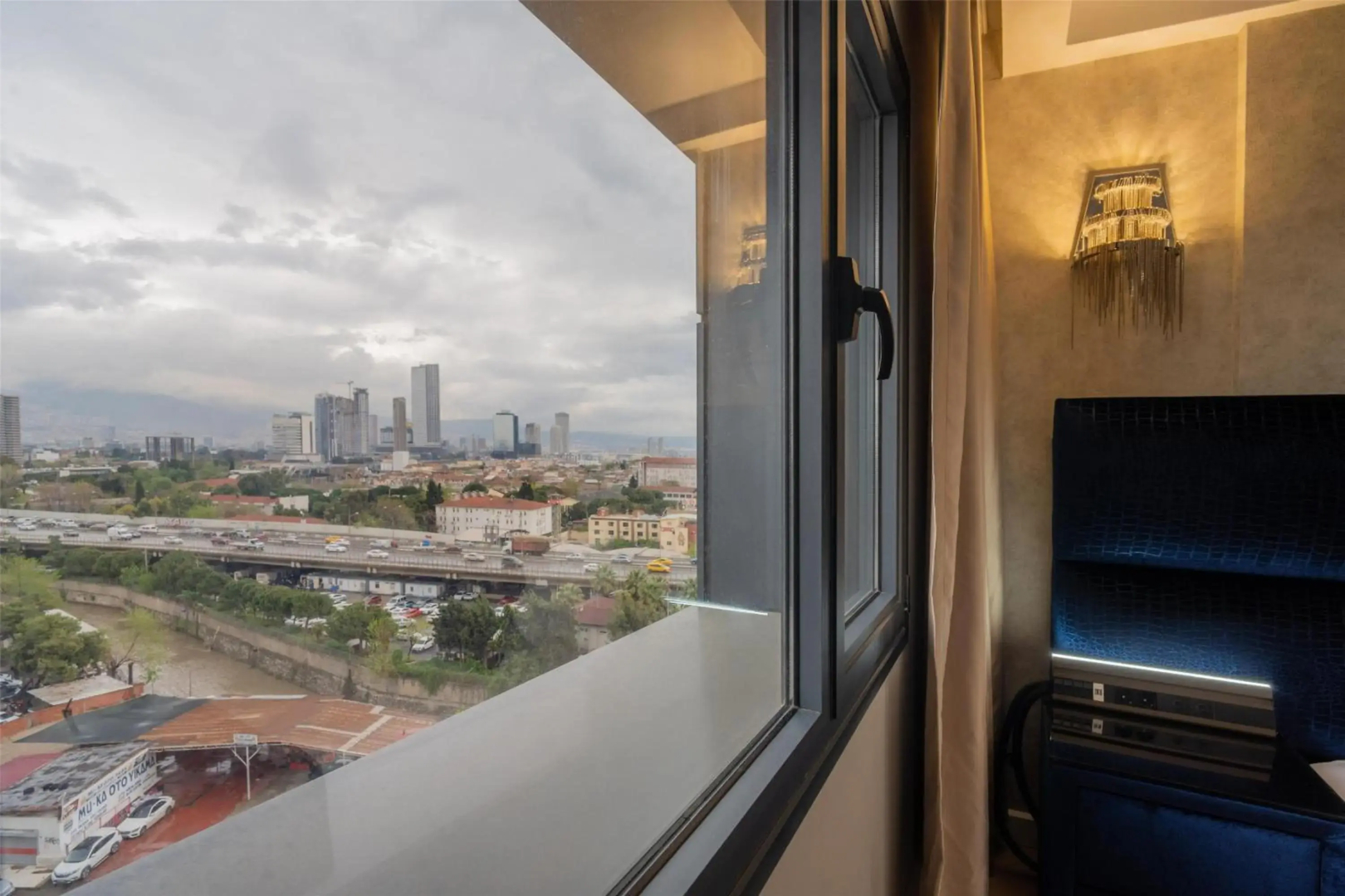 Photo - Best Western Izmir Hotel