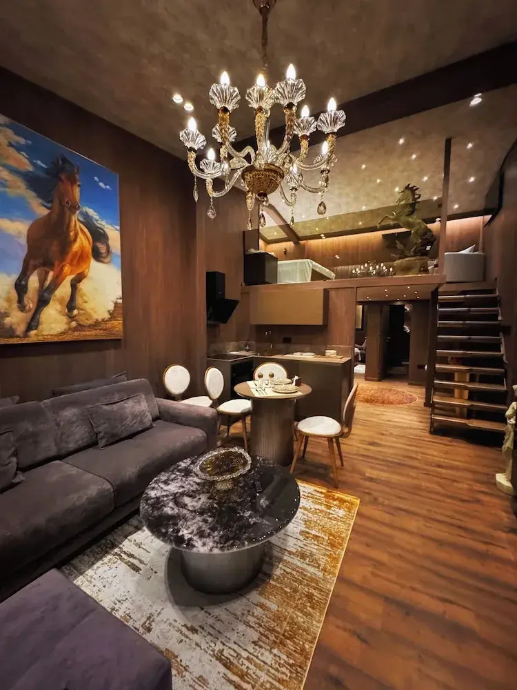 Photo - The HH Point