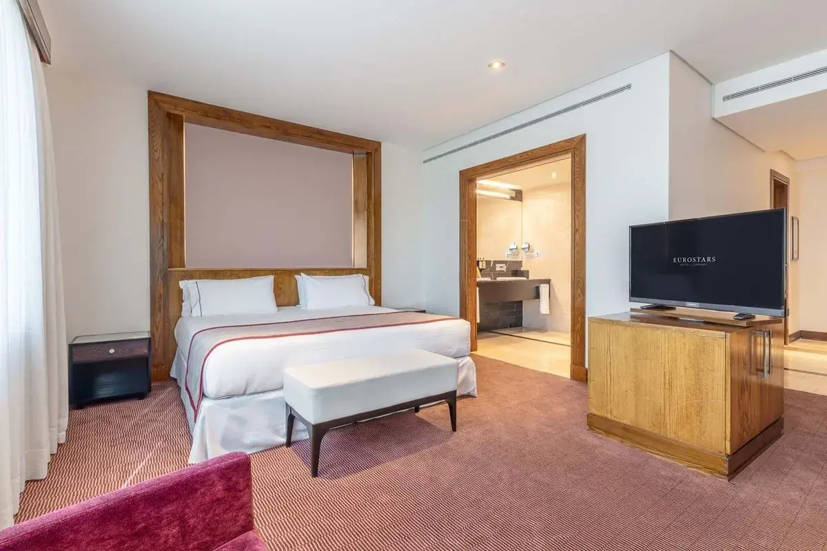Photo - Eurostars Suites Mirasierra