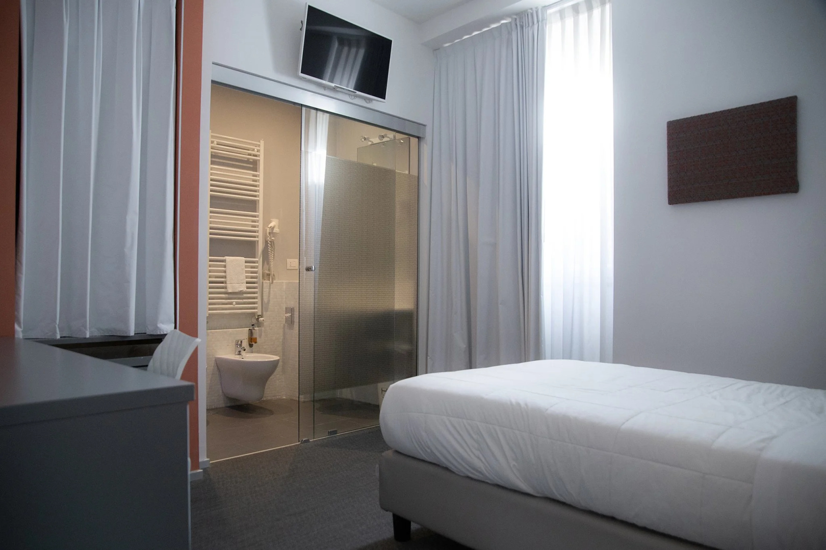 Photo - Hotel Executive Inn