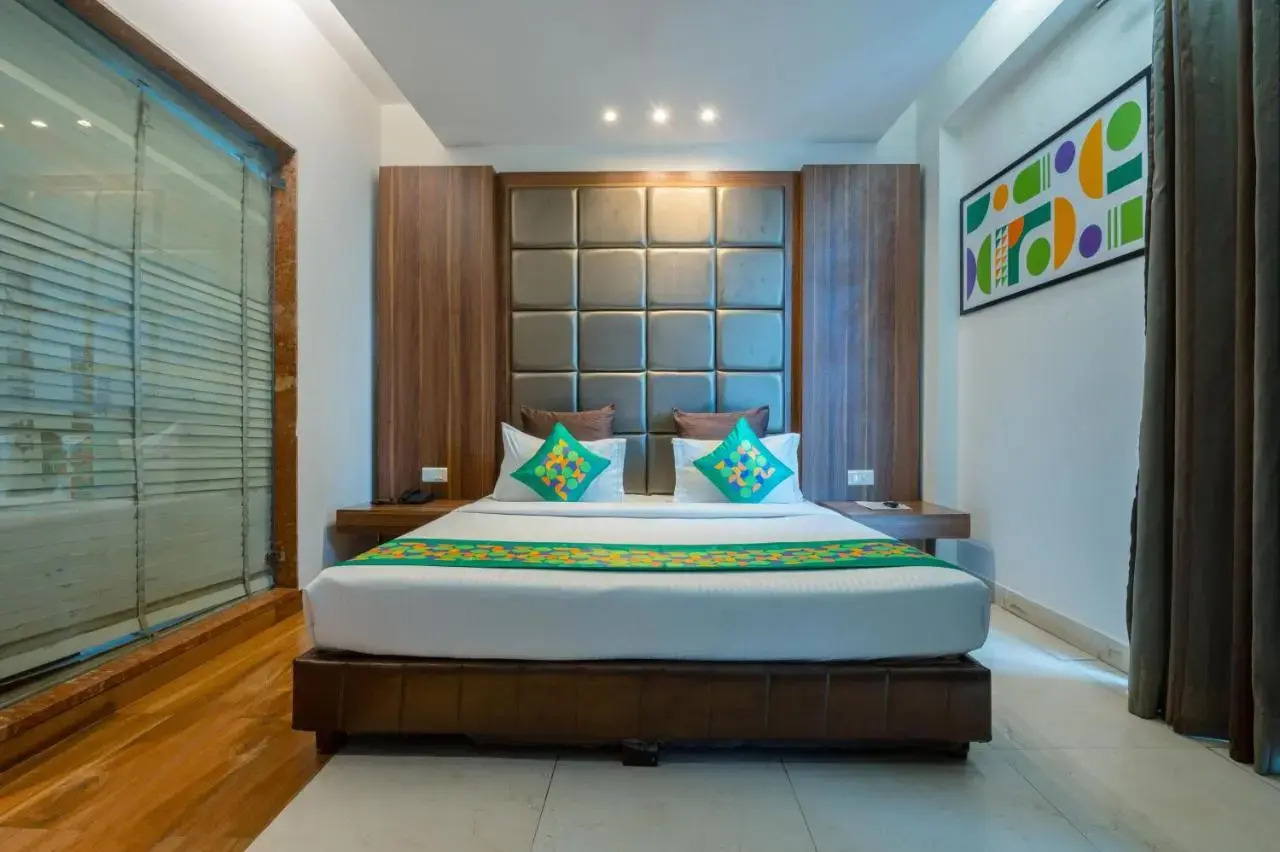 Foto - Treebo Twin Tree