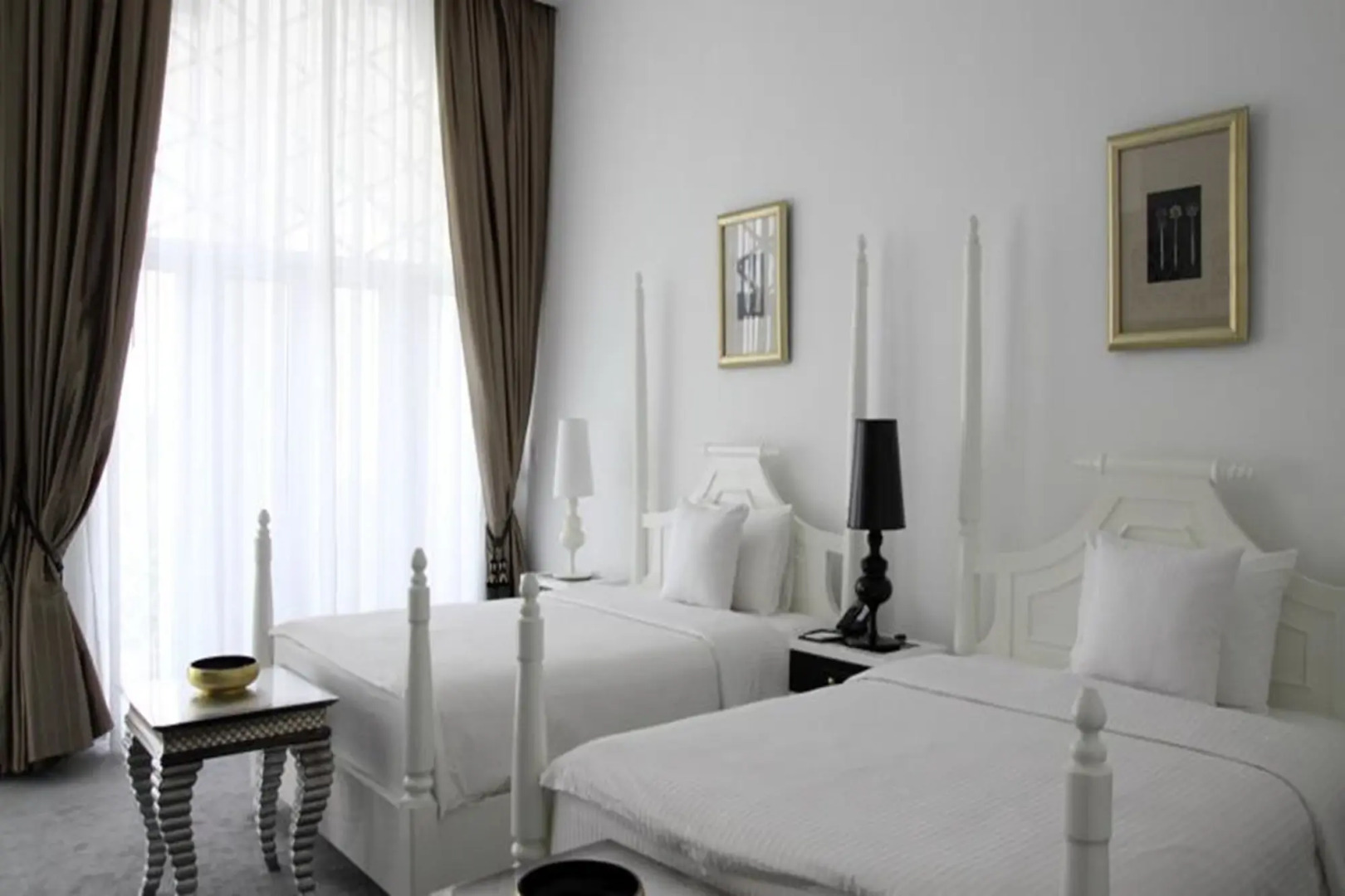 Photo - Chloe Gallery