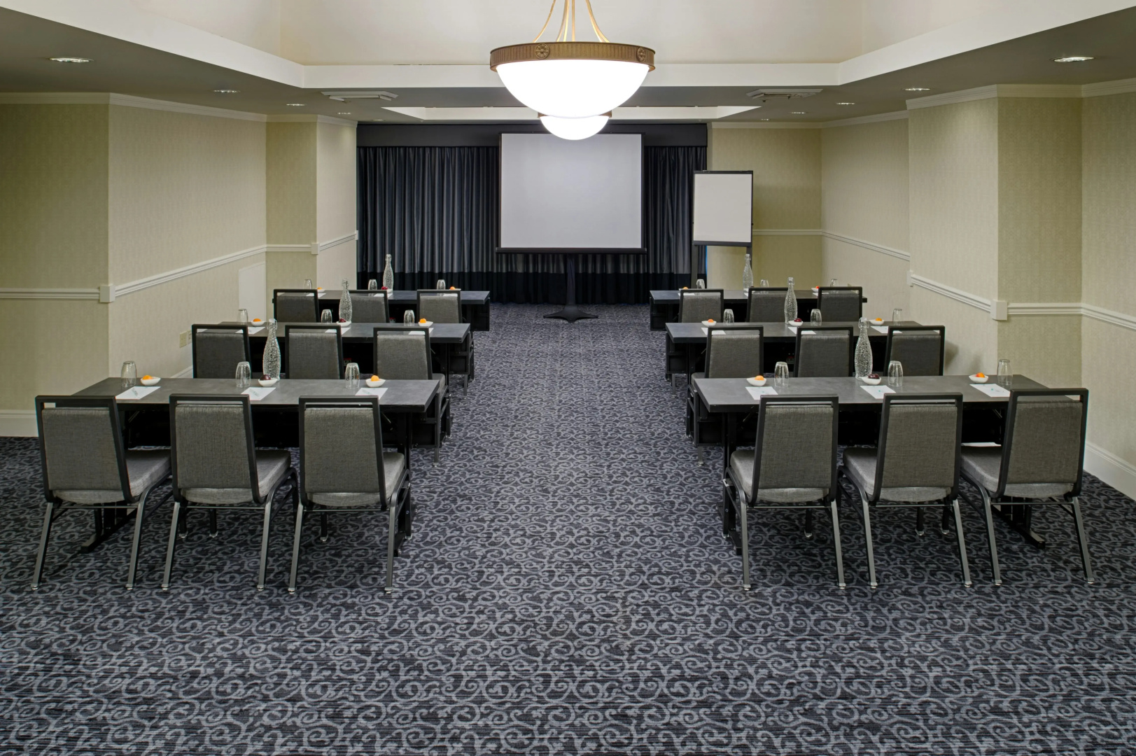 Photo - Embassy Suites by Hilton Portland Downtown