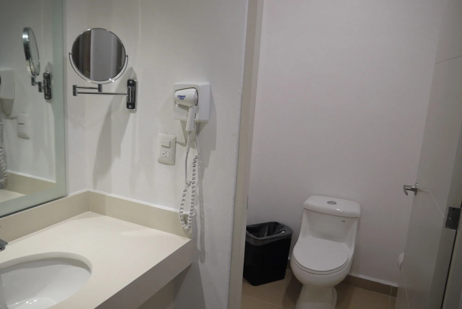 Photo - Pacific Palace Beach Tower Hotel