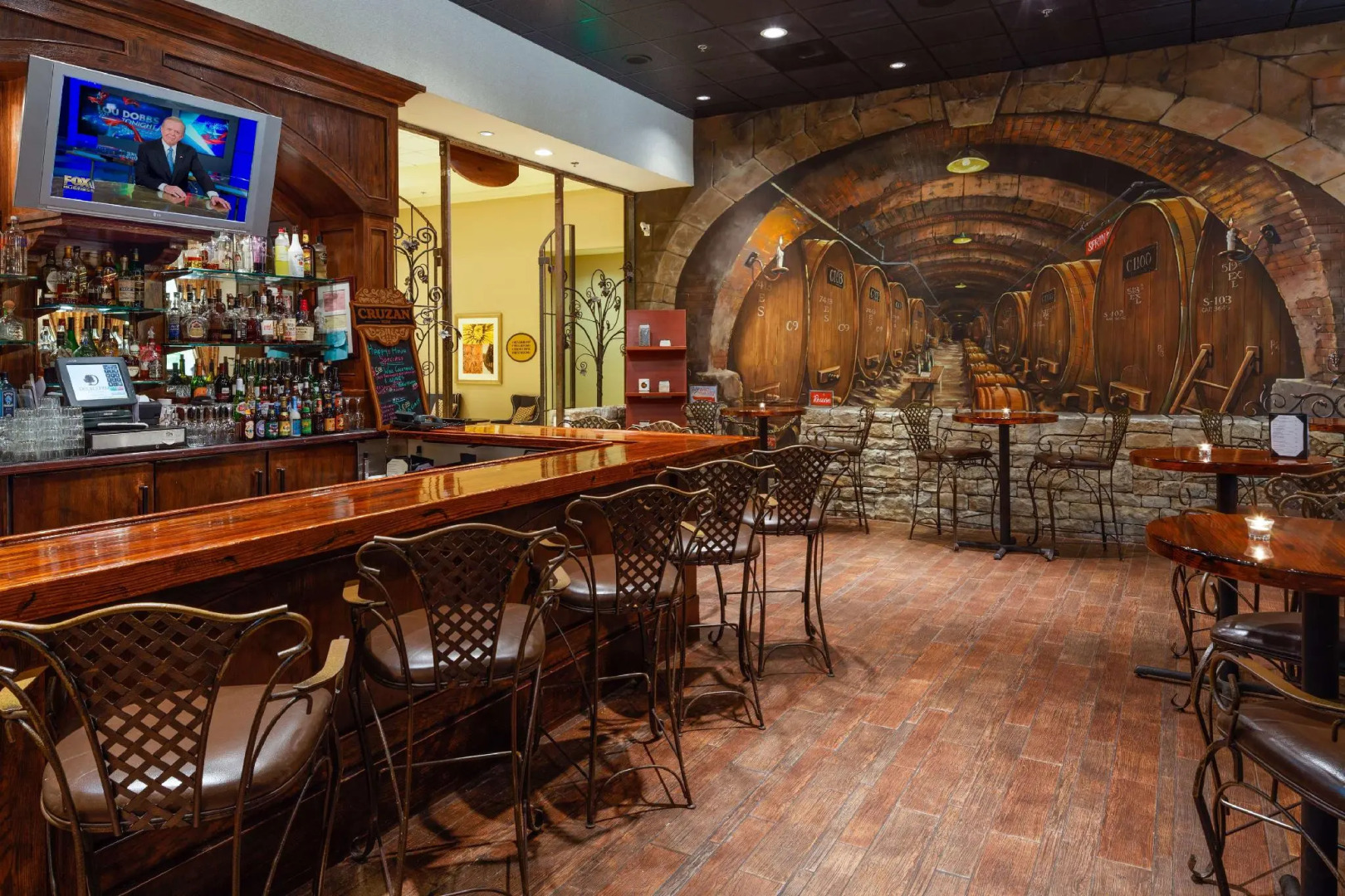 Photo - Hotel Zessa Orange County Airport, a DoubleTree by Hilton