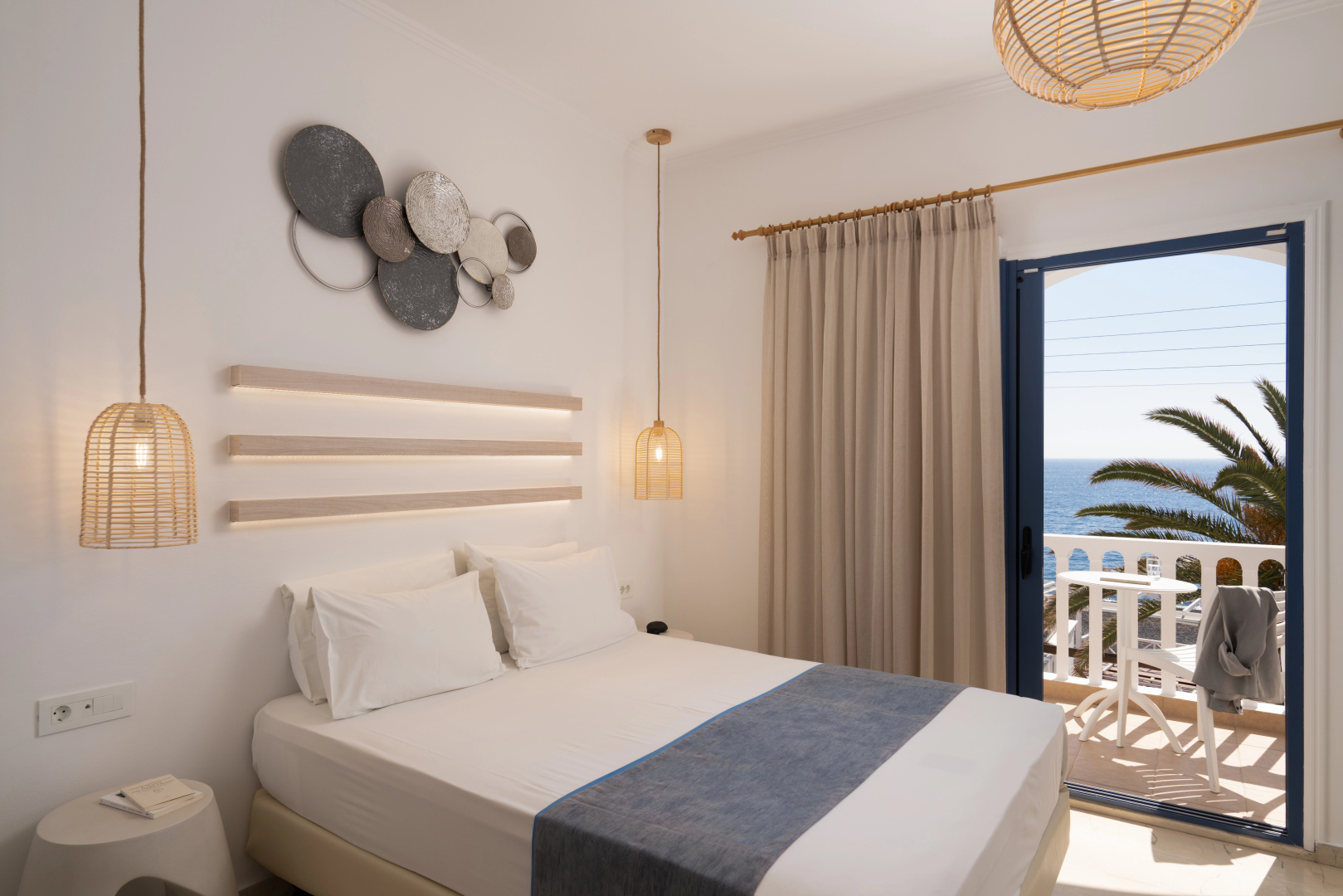 Photo - Sunshine Hotel