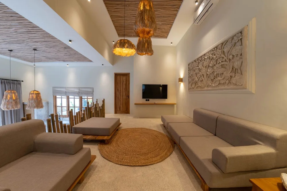 Foto - Semiramida Villa by EVDEkimi - Elegant 2BR with Pool, Open-air bath, Patio