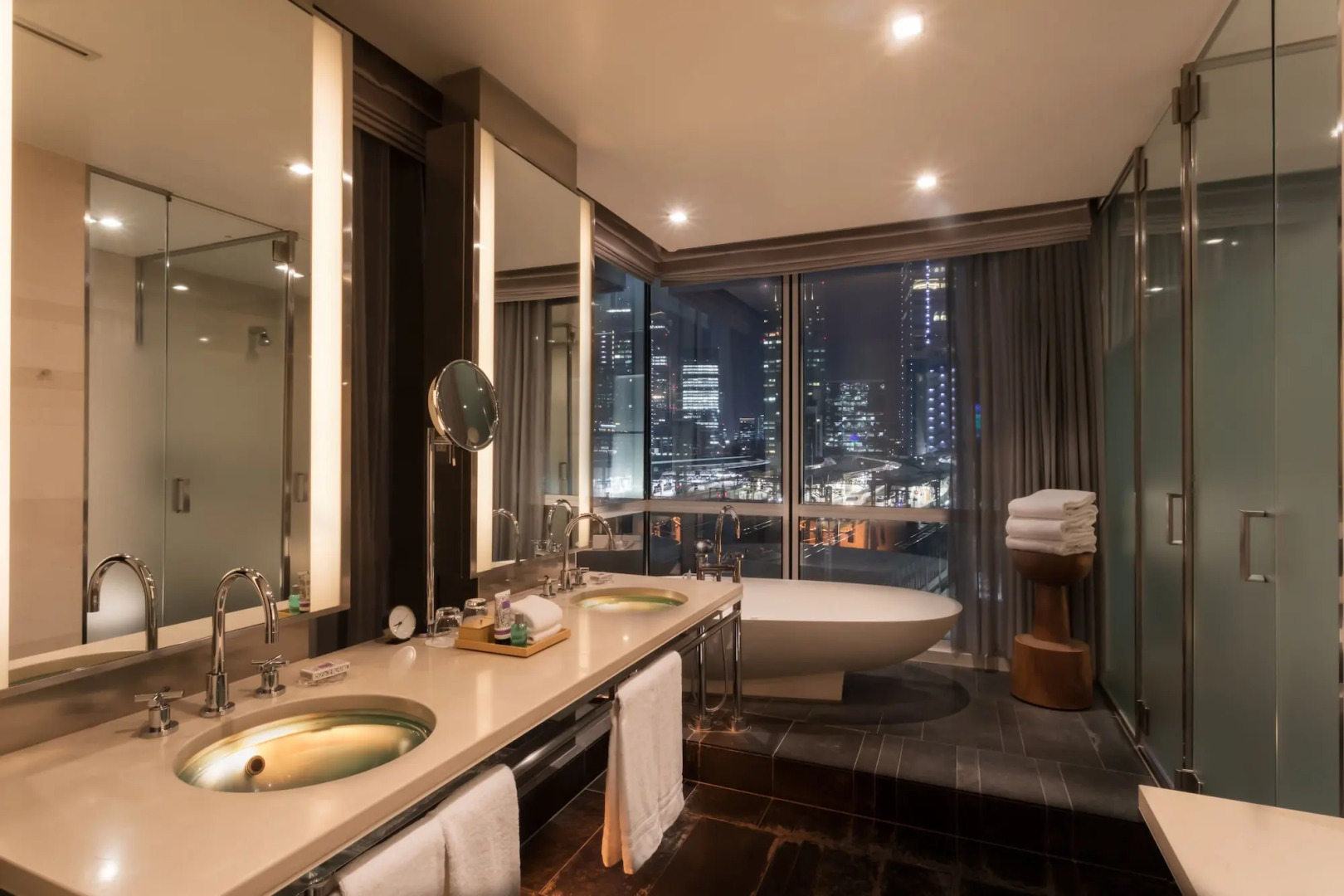 Foto - Four Seasons Hotel Tokyo at Marunouchi