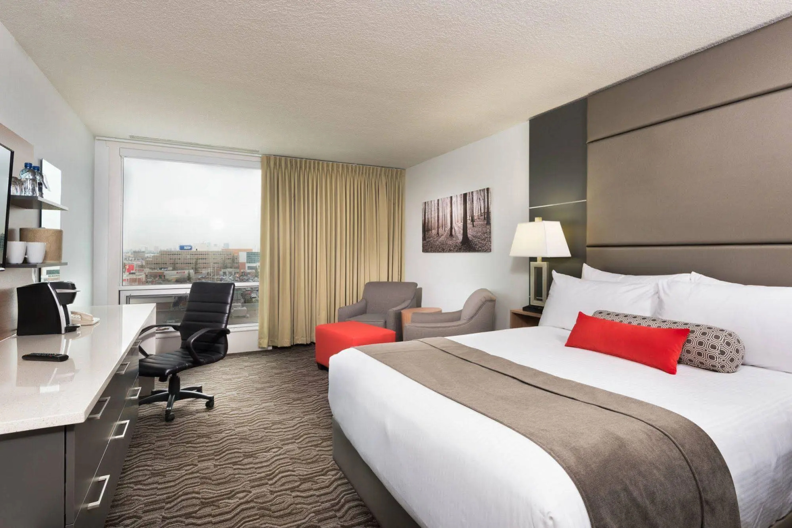 Photo - Carriage House Hotel & Conference Centre