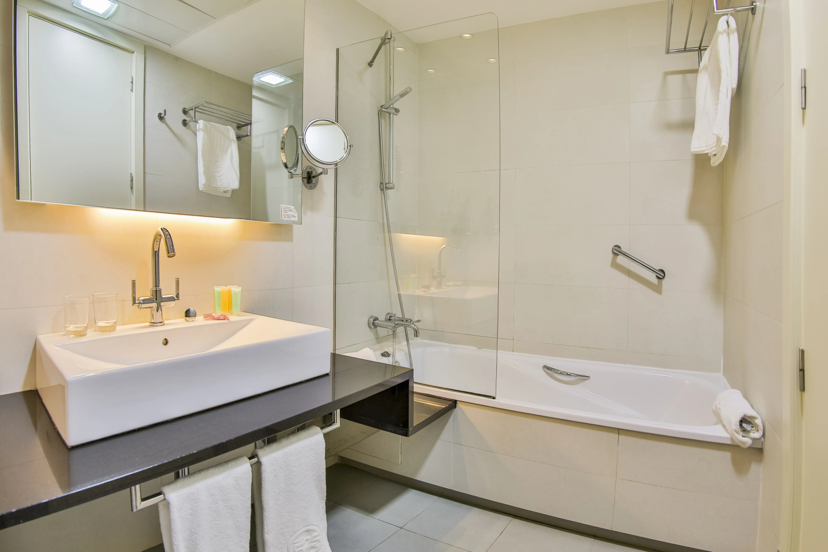 Photo - Hotel 525