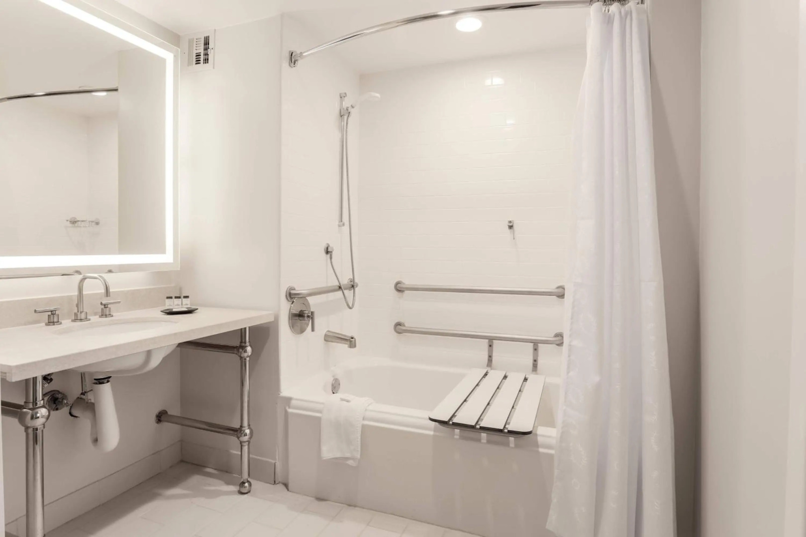 Foto - Sheraton Suites Market Center Dallas