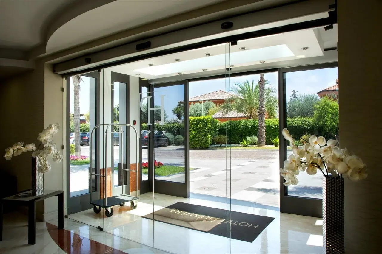 Photo - Hotel Premiere