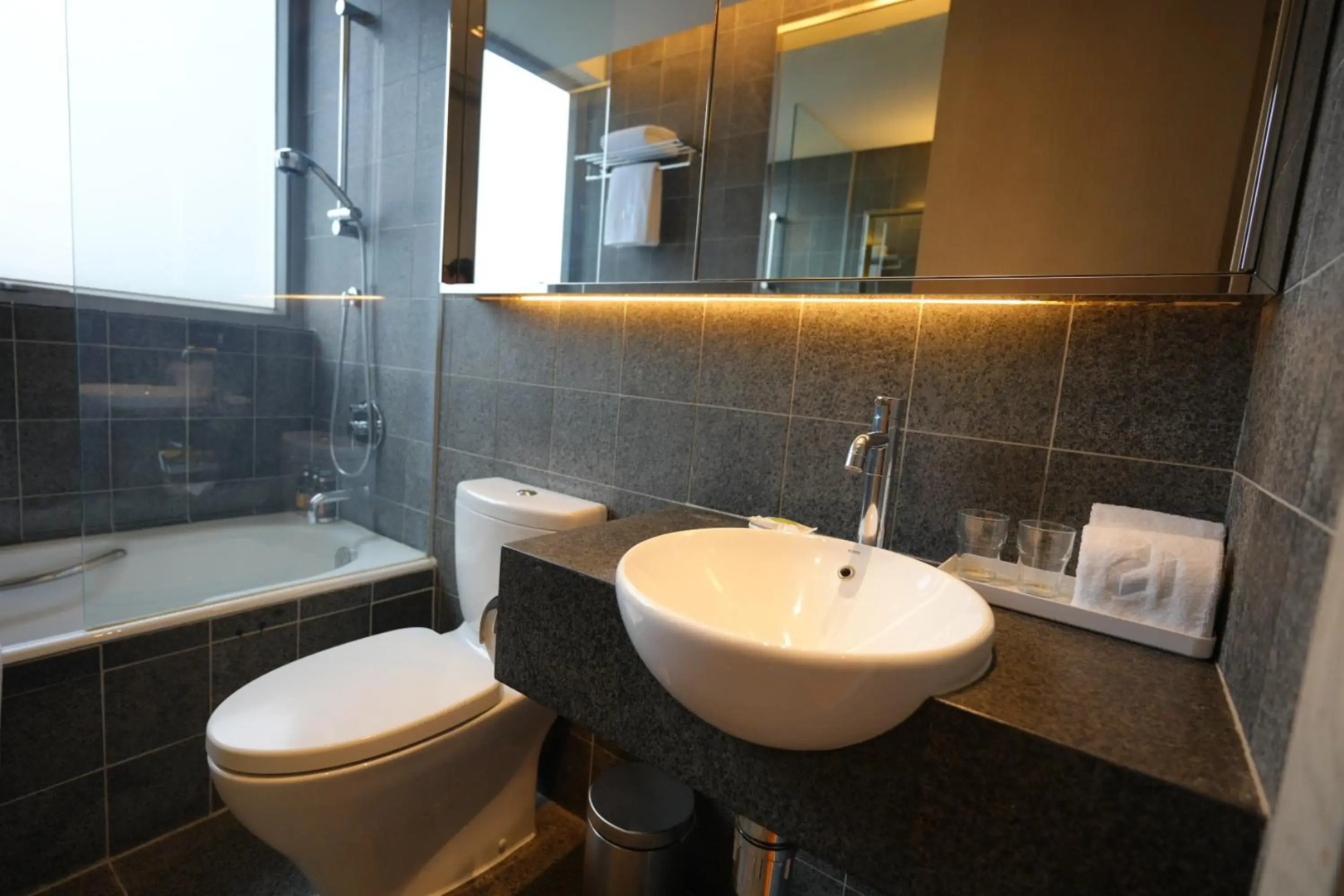 Photo - Twenty One Whitfield