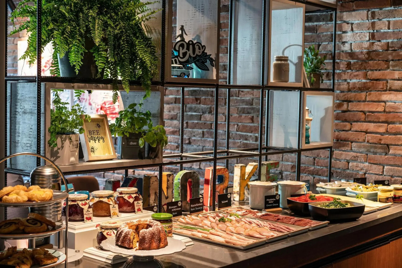 Photo - Motel One Berlin Mitte